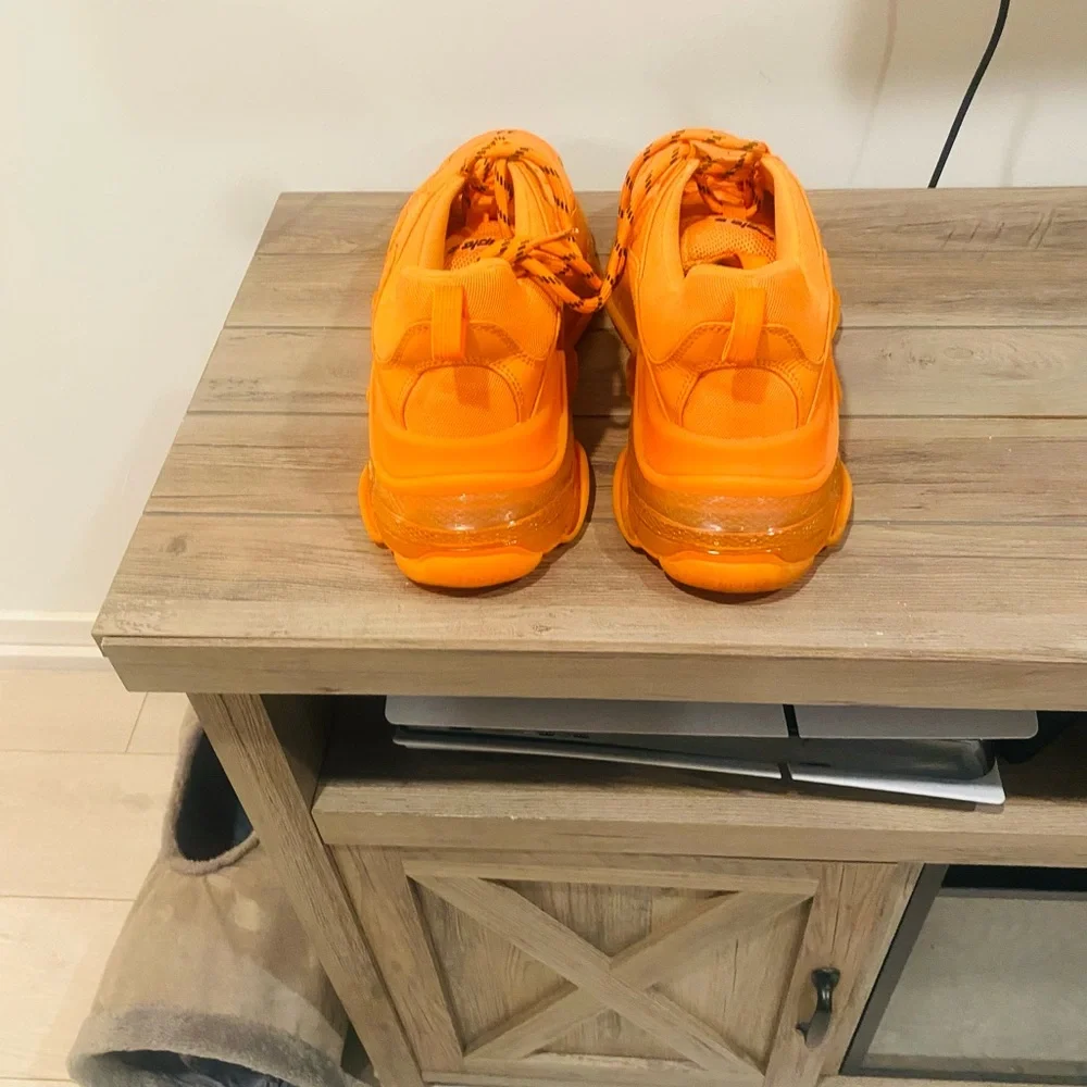 Only Worn 1x!!! Brand New!!! Triple Stacks Balenciaga Sneakers Great Condition!! - Picture 2 of 6